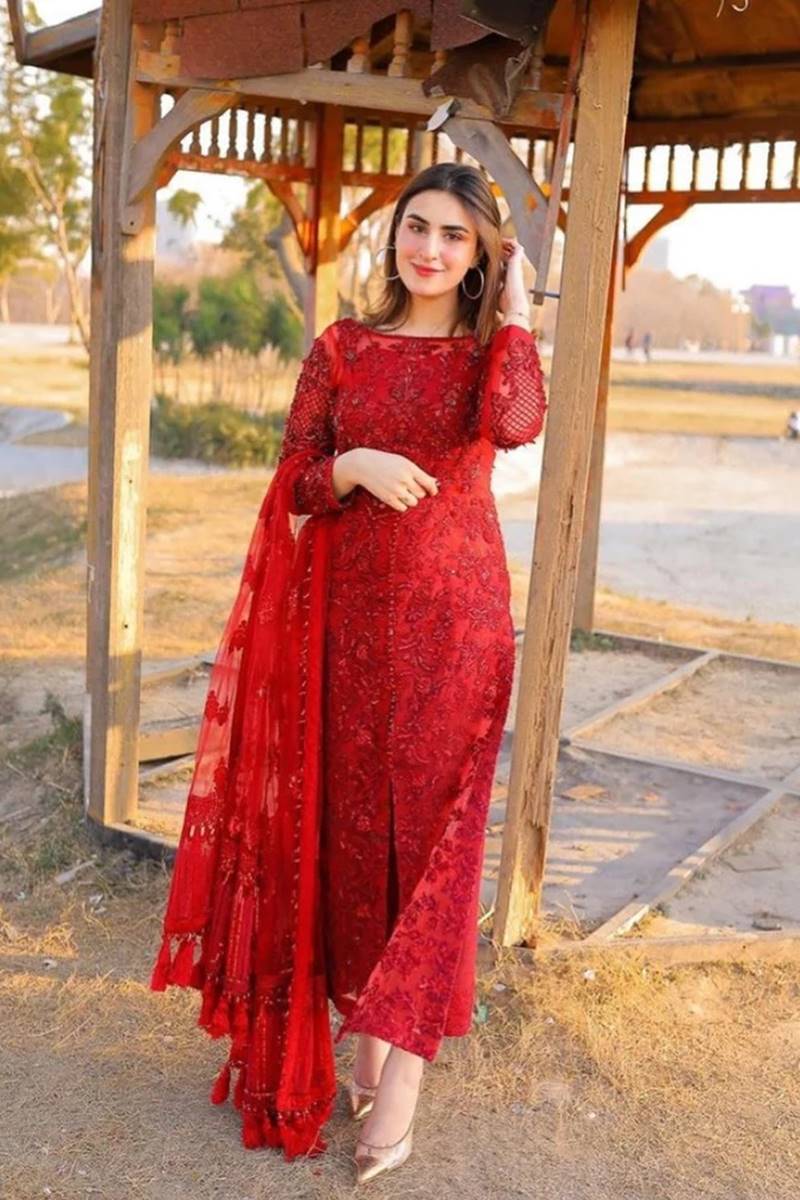 D-19 red Embroidered 3pc Wt