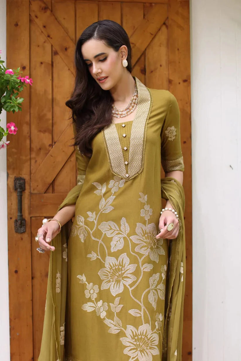 BR-86 Dhanak Embroidered 3pc