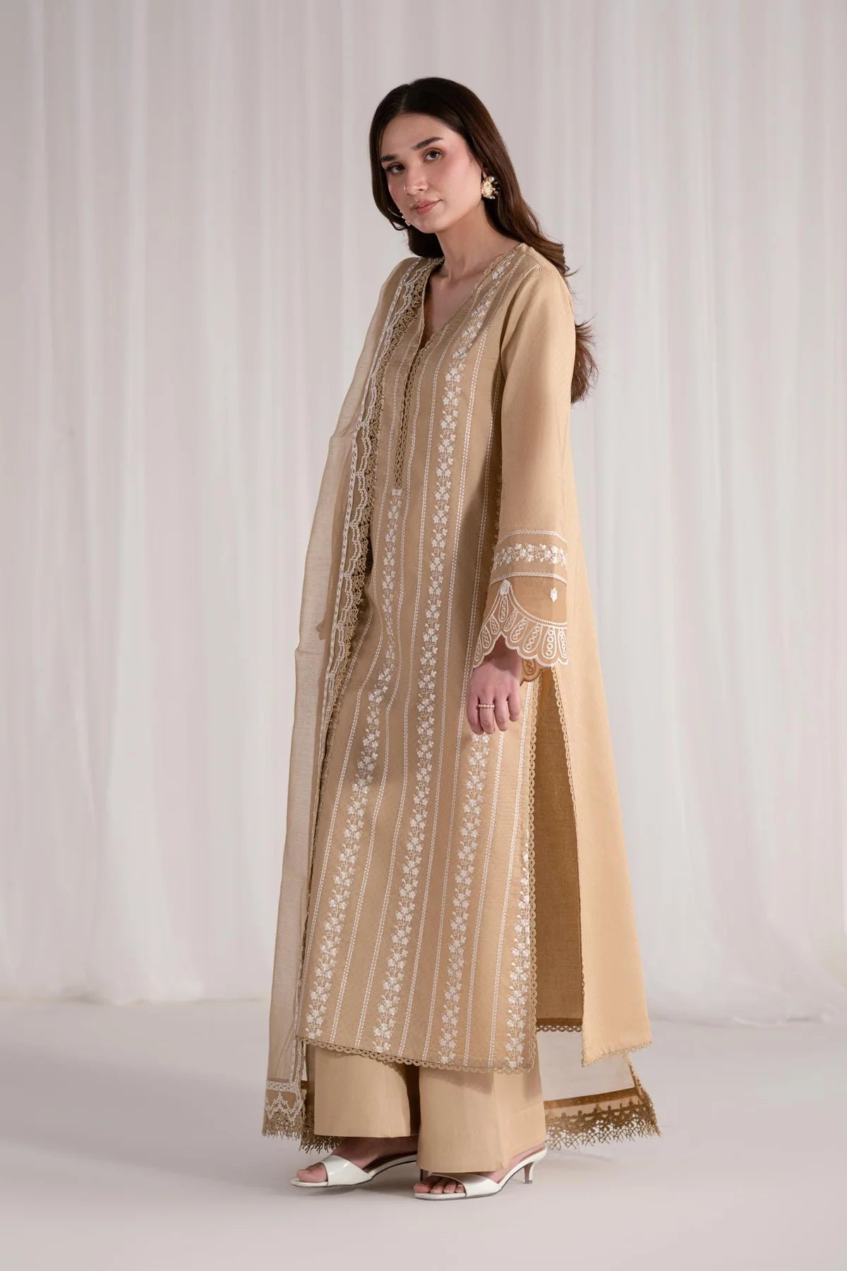 Eid Collection Akbar Aslam RL-138 Lawn Embroidered 3Pc