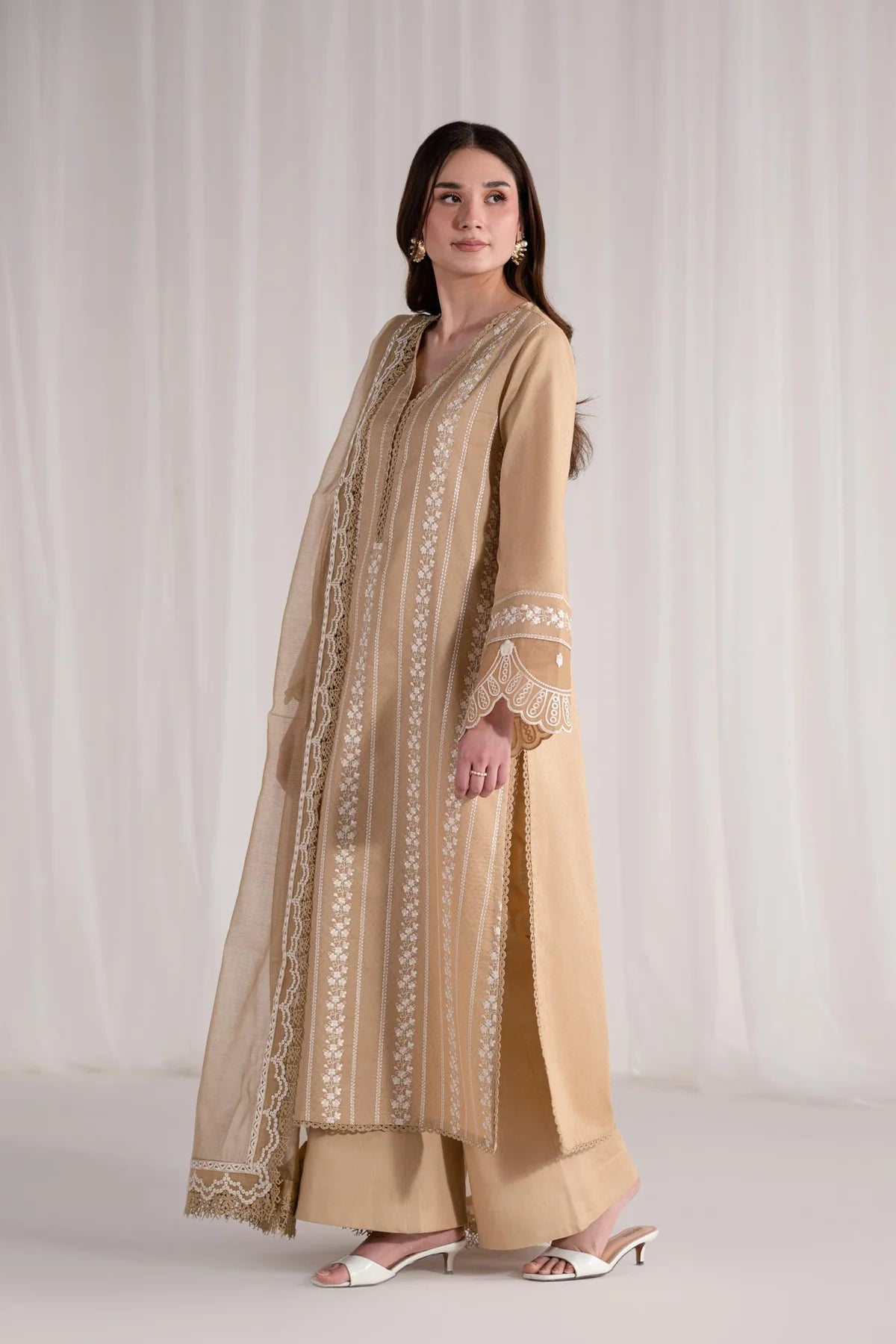 Eid Collection Akbar Aslam RL-138 Lawn Embroidered 3Pc