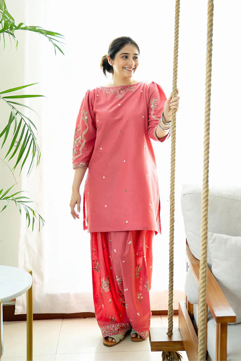 Urge UR-218 Dhanak Embroidered 2pc