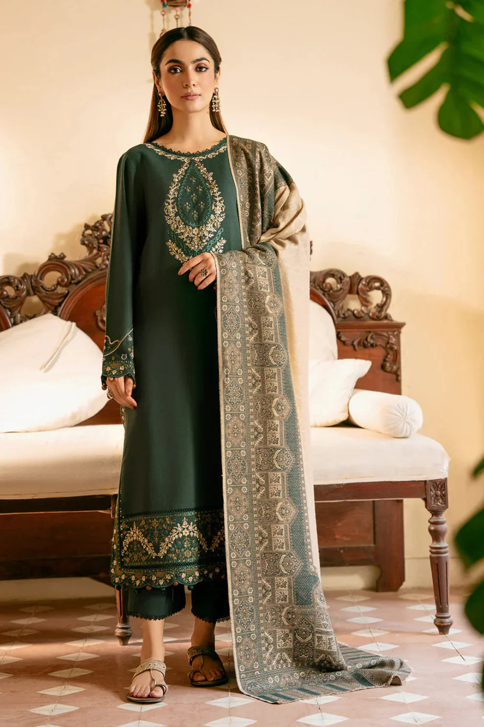 Izel Embroidered lawn 3pc Iz-11