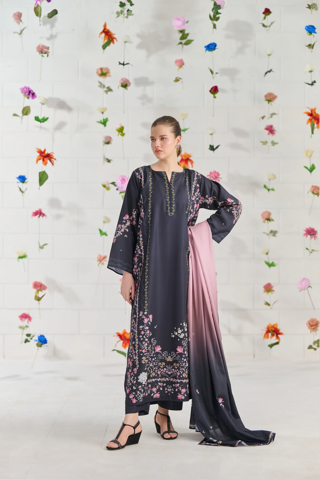 RL- 399  Orchid Premium Printed 3 Pc Stitched Suit