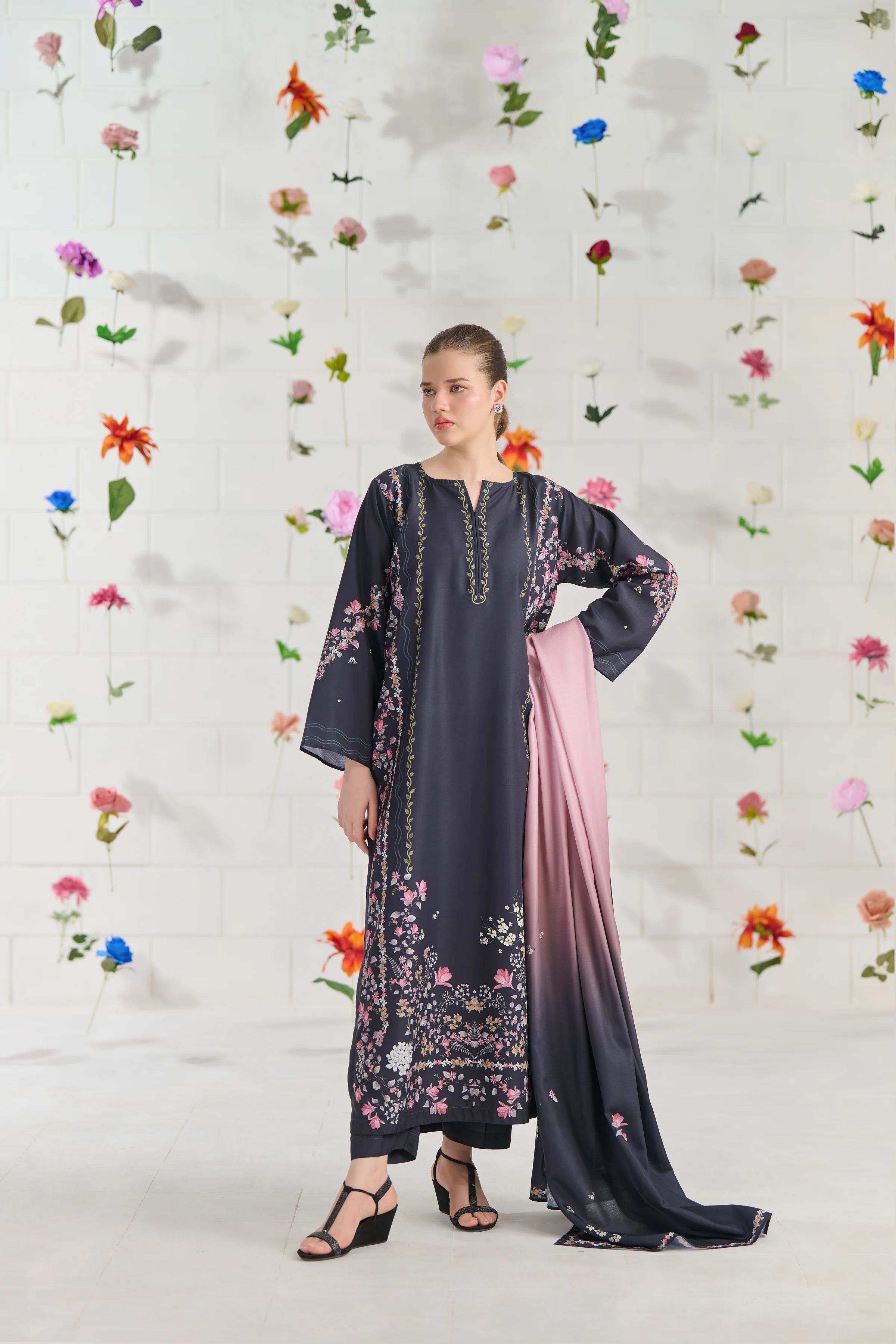RL- 399  Orchid Premium Printed 3 Pc Stitched Suit